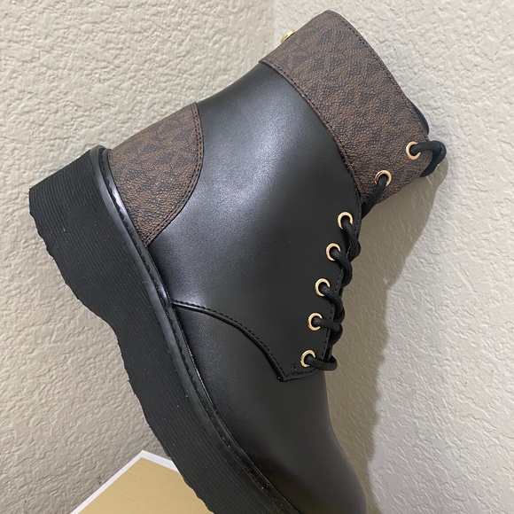 New Michael Kors Women's Aniya Side-Zip Ankle Combat Booties - Picture 5 of 5